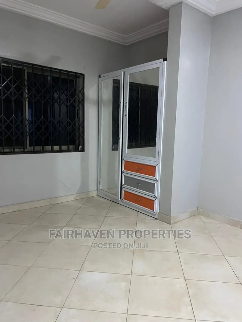 2bdrm Apartment in Tseaddo, Labadi for Rent