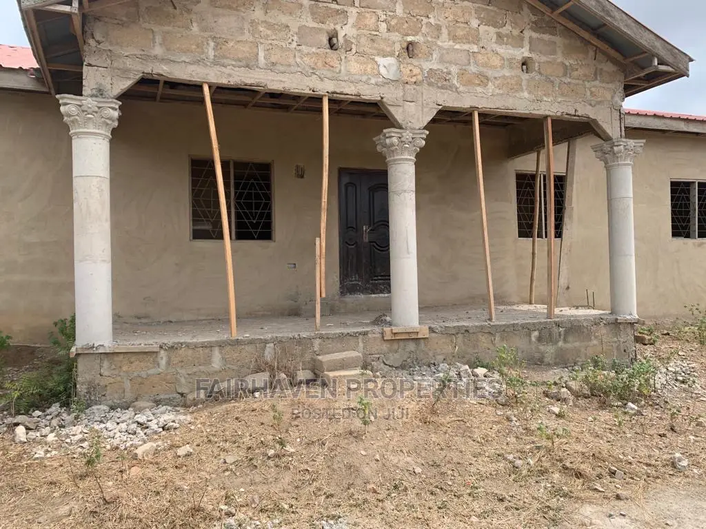 3bdrm House in Kasoa for Sale