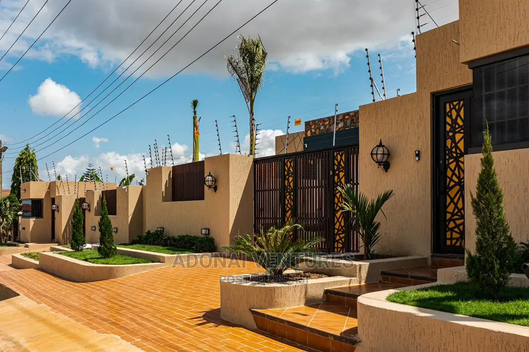 Furnished 4bdrm House in Ahodwo Daaban, Kumasi Metropolitan for sale