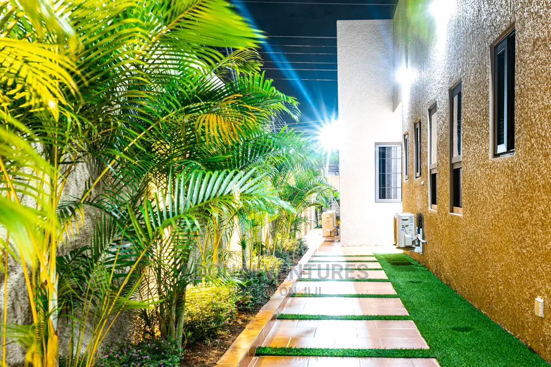 Furnished 4bdrm House in Ahodwo Daaban, Kumasi Metropolitan for sale