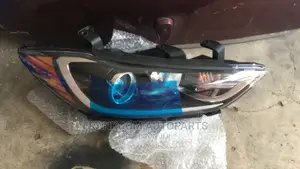 Hyundai Elantra 2017-2018 Headlights