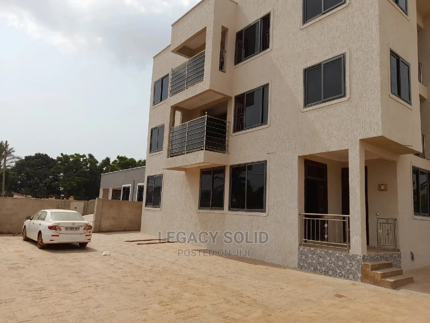 2bdrm Apartment in Legacy Consult, Ledzokuku-Krowor for rent