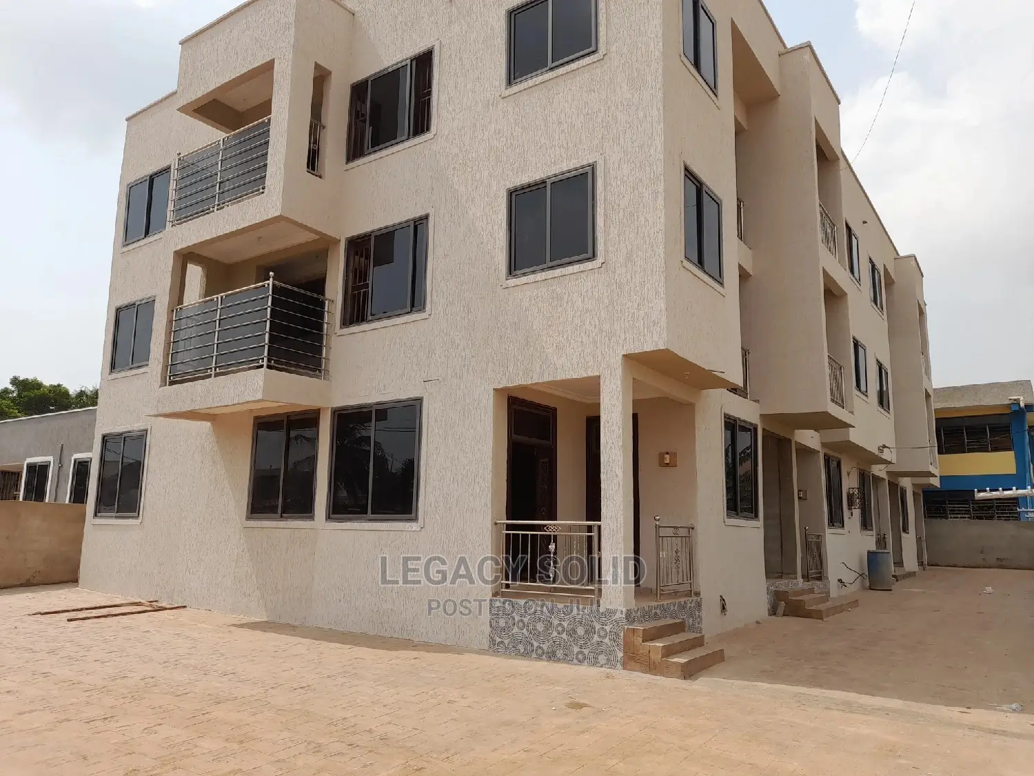 2bdrm Apartment in Legacy Consult, Ledzokuku-Krowor for rent