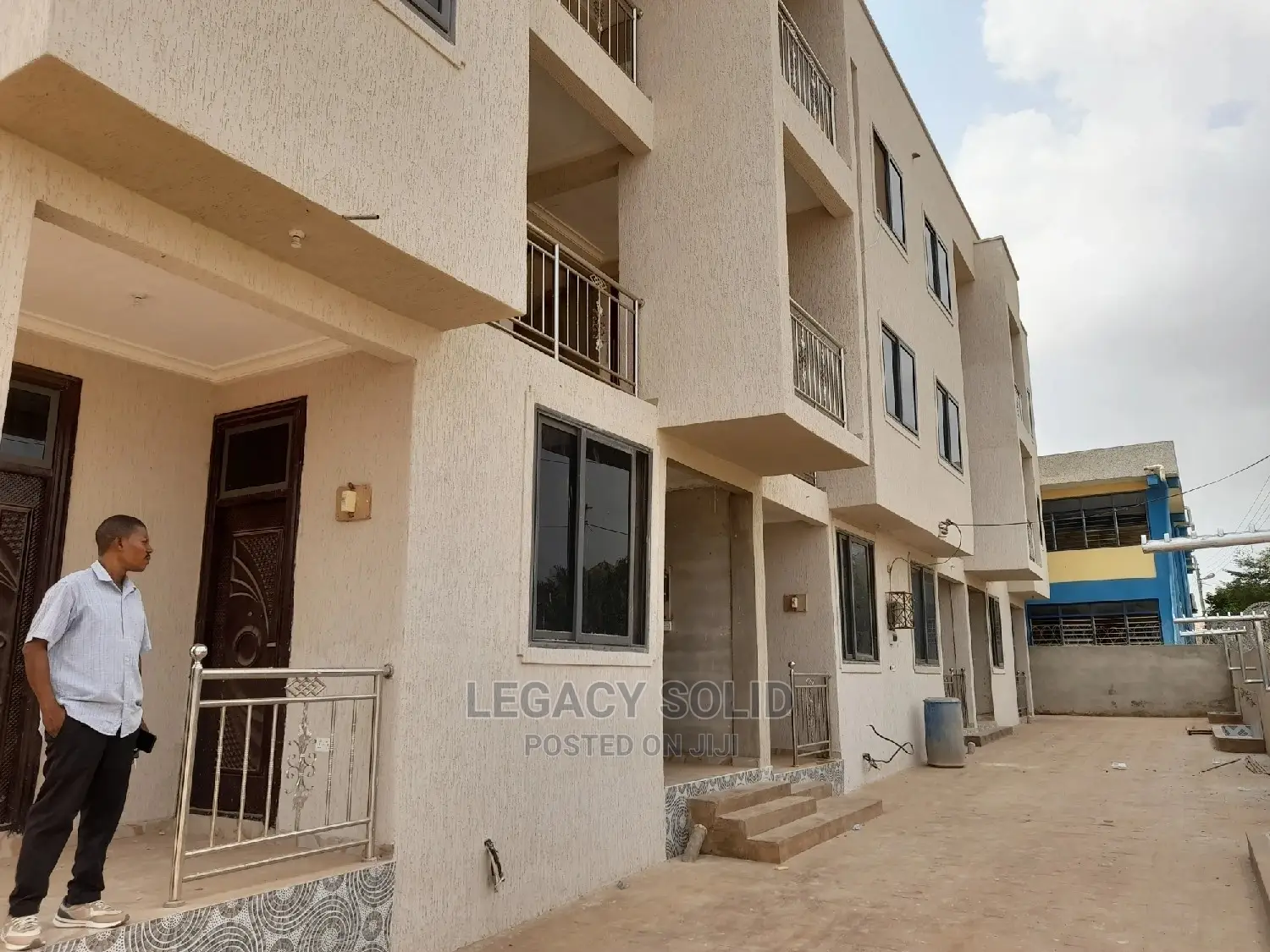 2bdrm Apartment in Legacy Consult, Ledzokuku-Krowor for rent