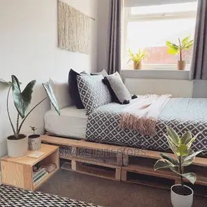 Pallet Bed