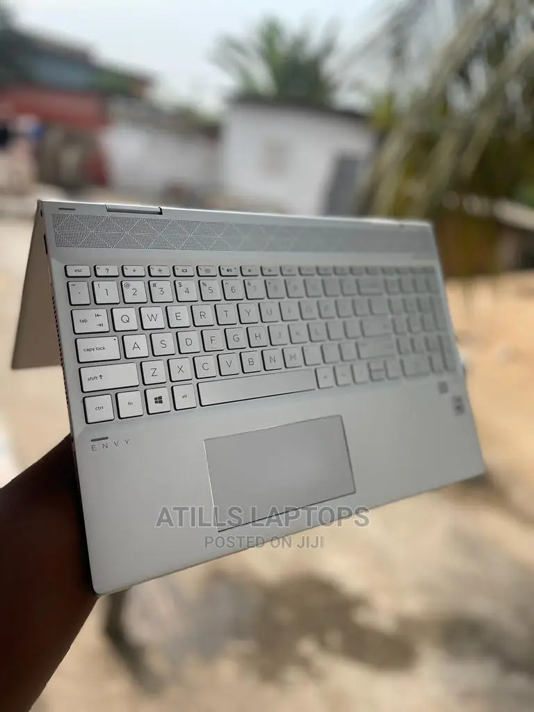 New Laptop HP Envy 15 8GB Intel Core I5 SSD 256GB