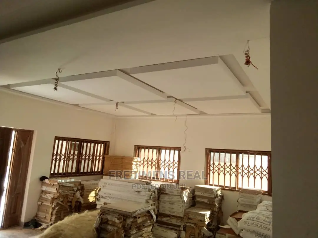 4bdrm House in Fredimens Real, Kumasi Metropolitan for Sale
