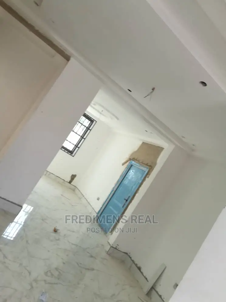 4bdrm House in Fredimens Real, Kumasi Metropolitan for Sale