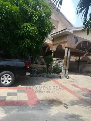 6bdrm House in Fredimens Real, Kumasi Metropolitan for Sale