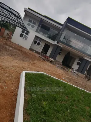 8bdrm Apartment in Fredimens Real, Kumasi Metropolitan for Sale