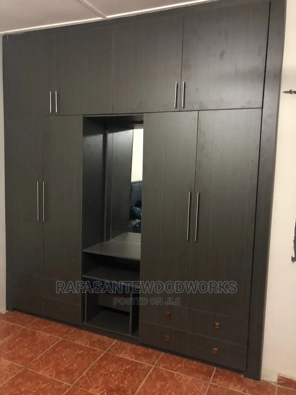 Raf in Wadrobe With Mdf Mat