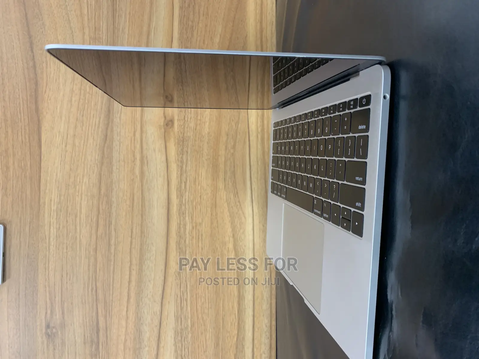 Laptop Apple MacBook Pro 2017 8GB Intel Core I5 SSD 256GB