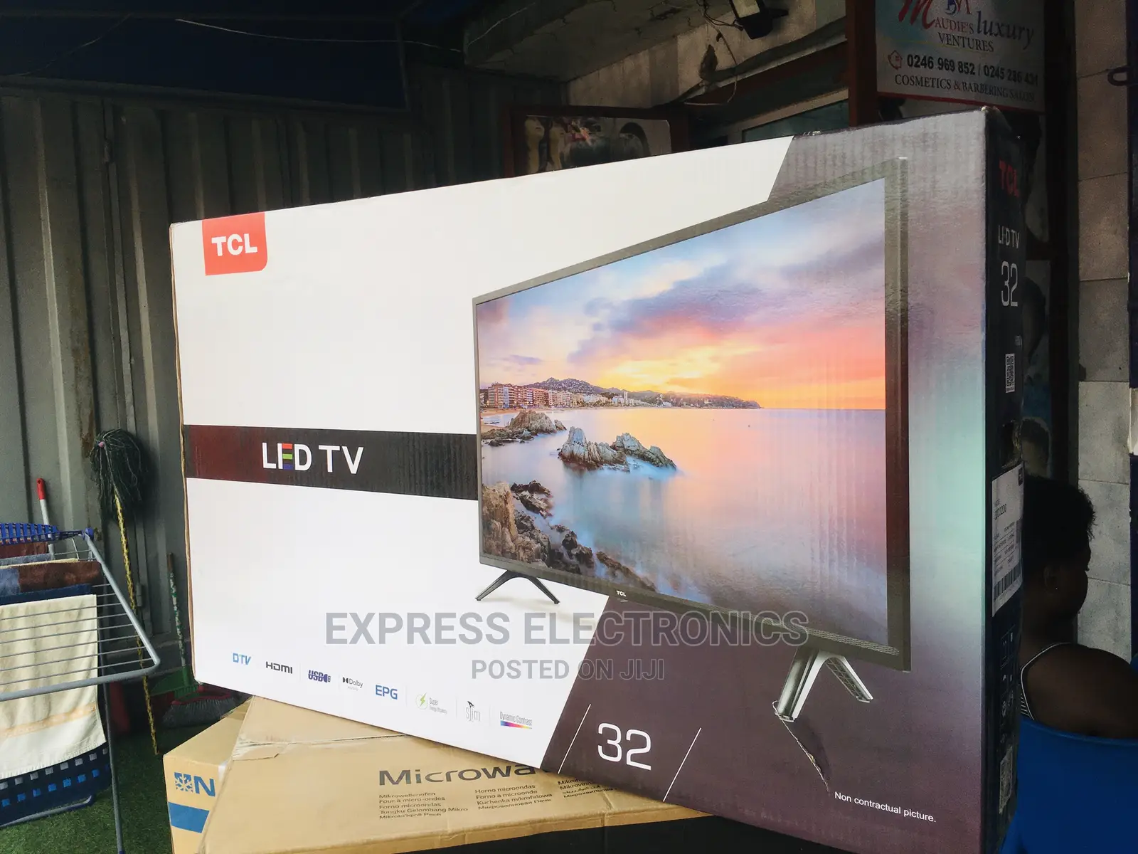 Vivid Picture TCL 32”Digital Satellite Triluminos Digital