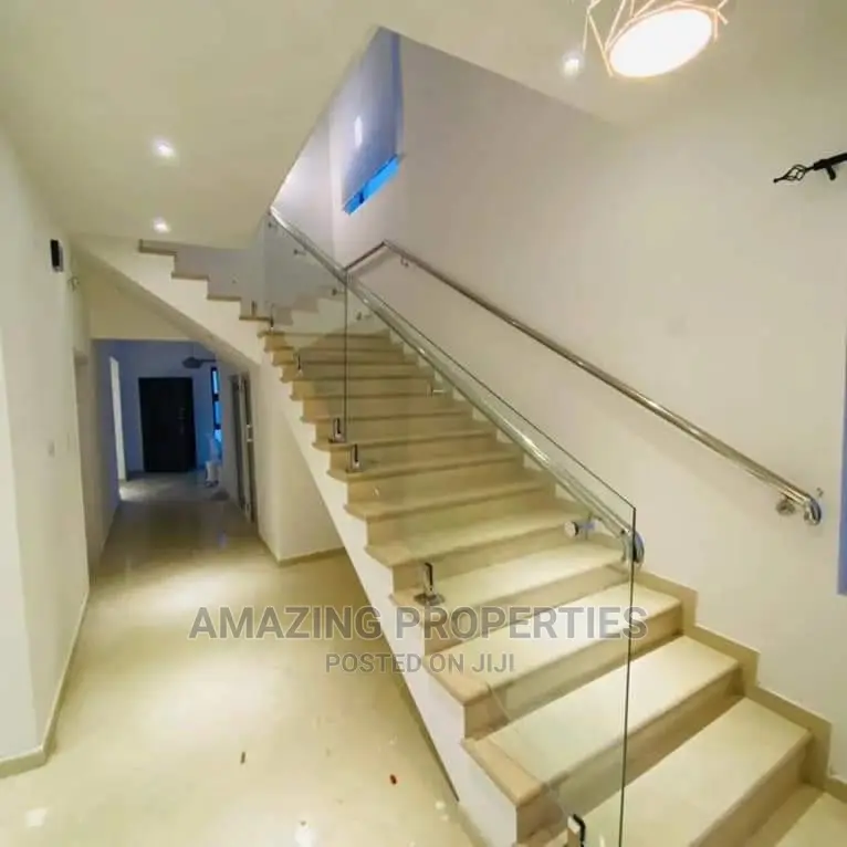 Furnished 4bdrm House in 4Bedroom Ouse For, East Legon for Sale