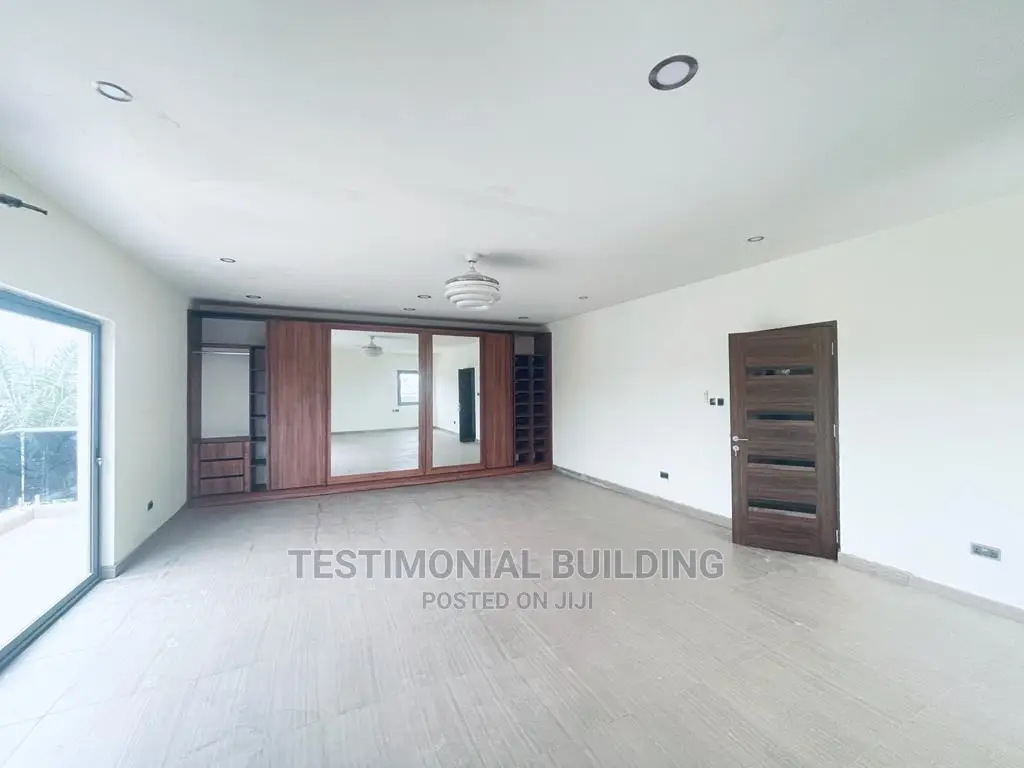 5bdrm House in Testimonial Building, East Legon for Sale