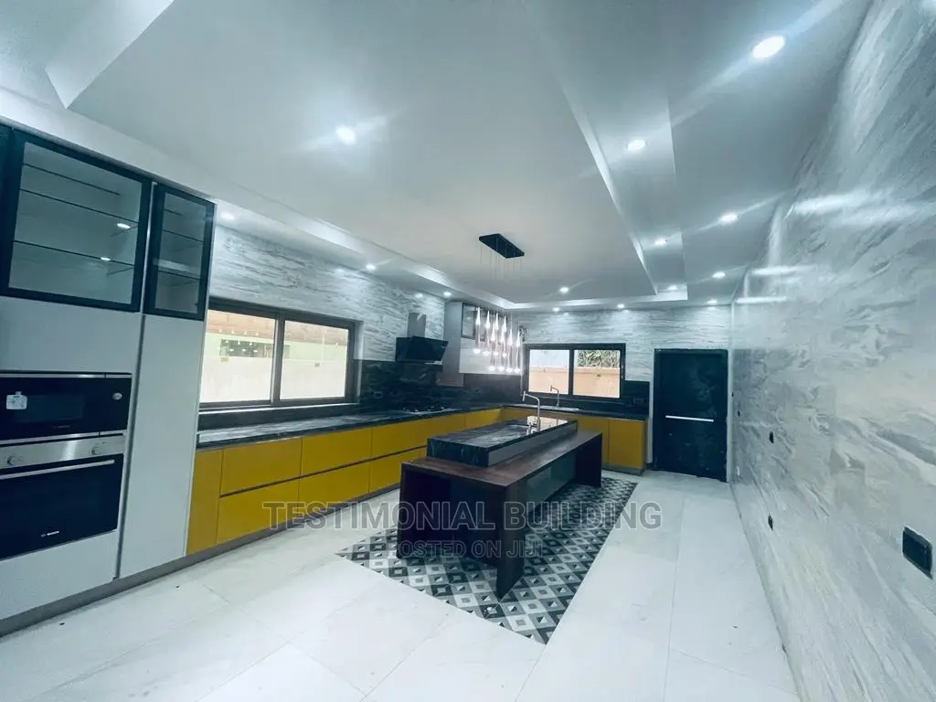 5bdrm House in Testimonial Building, East Legon for Sale