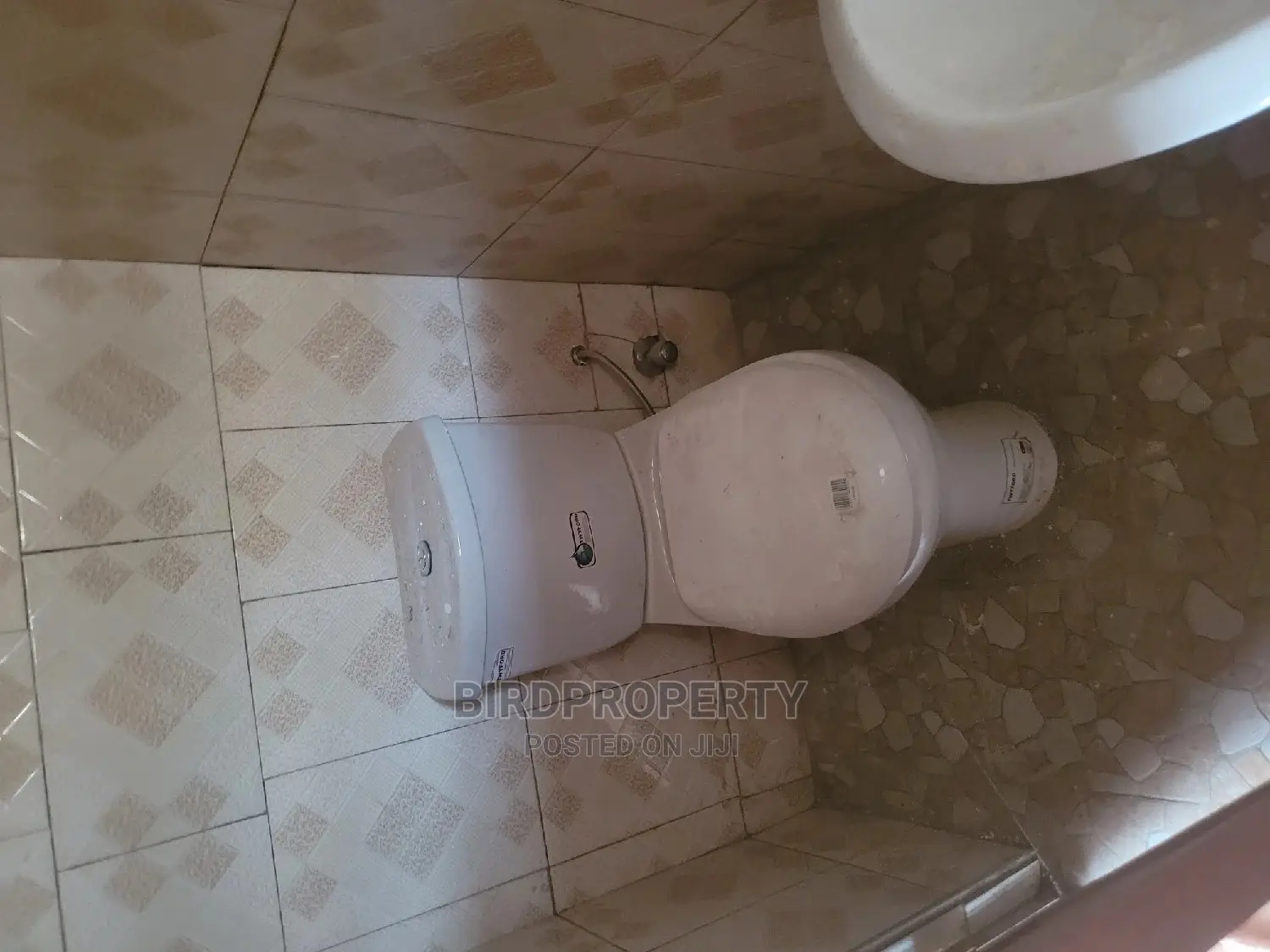 1bdrm Apartment in Birdproperty, School Junction for rent