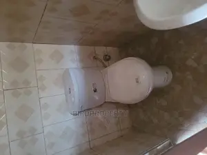 1bdrm Apartment in Birdproperty, School Junction for rent