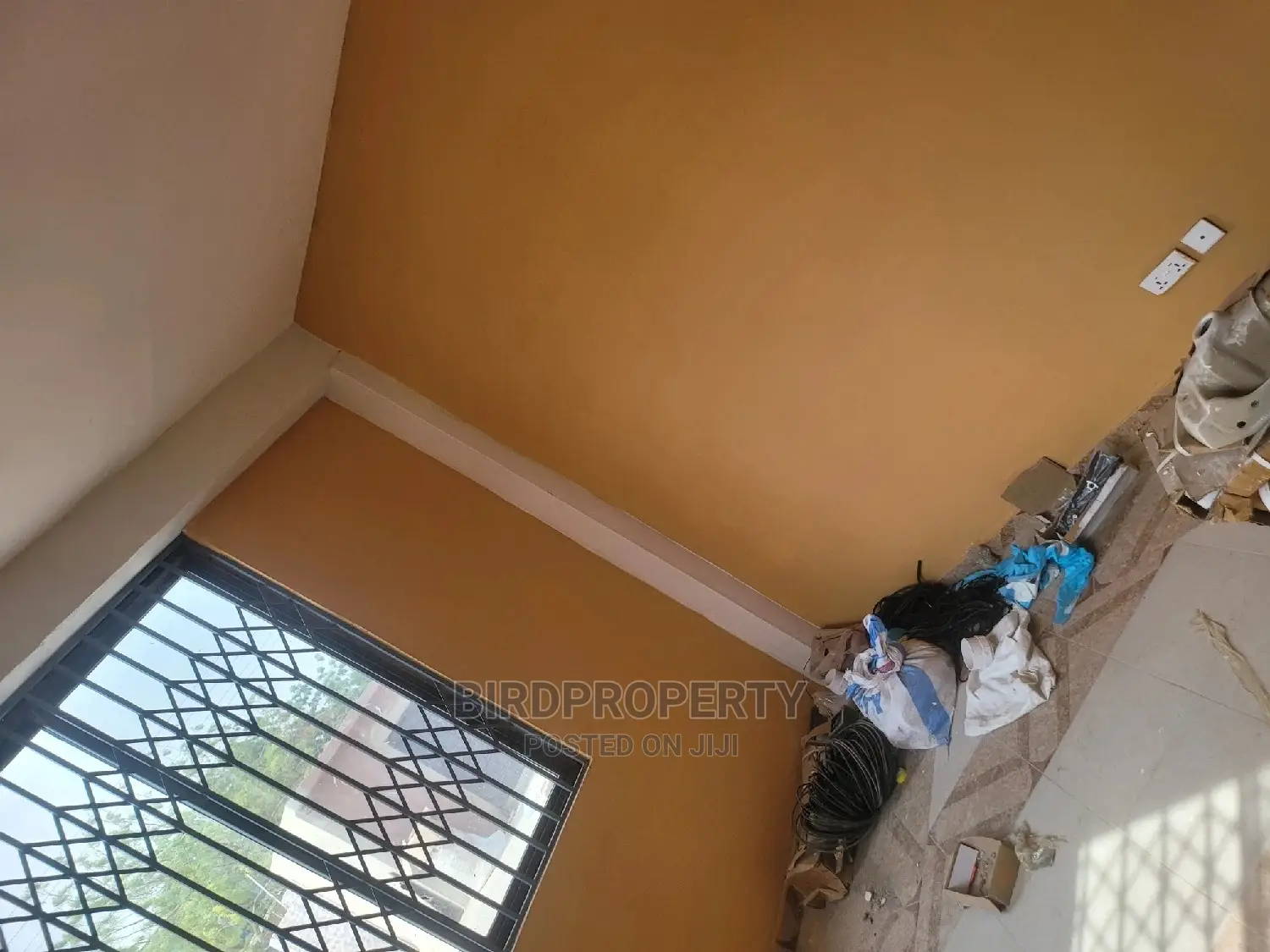 1bdrm Apartment in Birdproperty, School Junction for rent