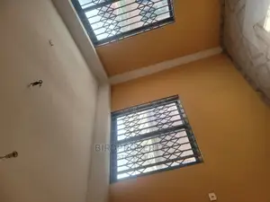 1bdrm Apartment in Birdproperty, School Junction for rent