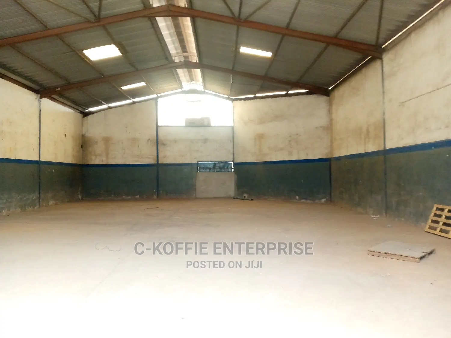 906 SQM Warehouse at Graphic Road