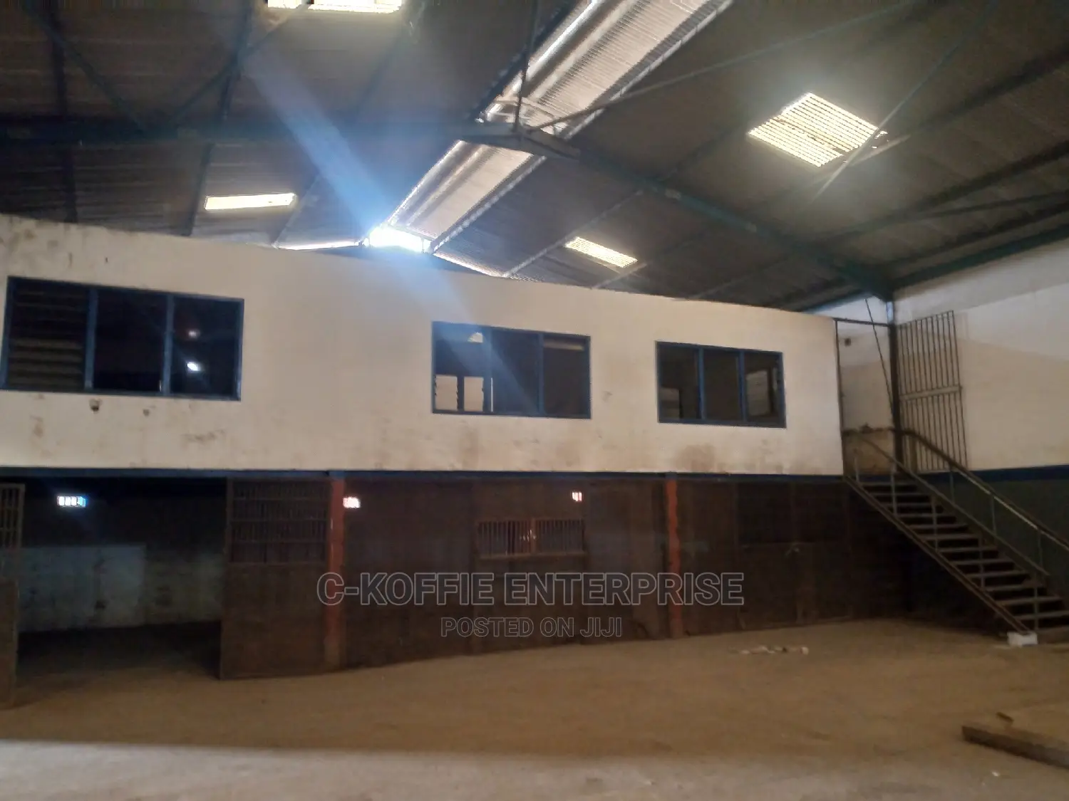 906 SQM Warehouse at Graphic Road