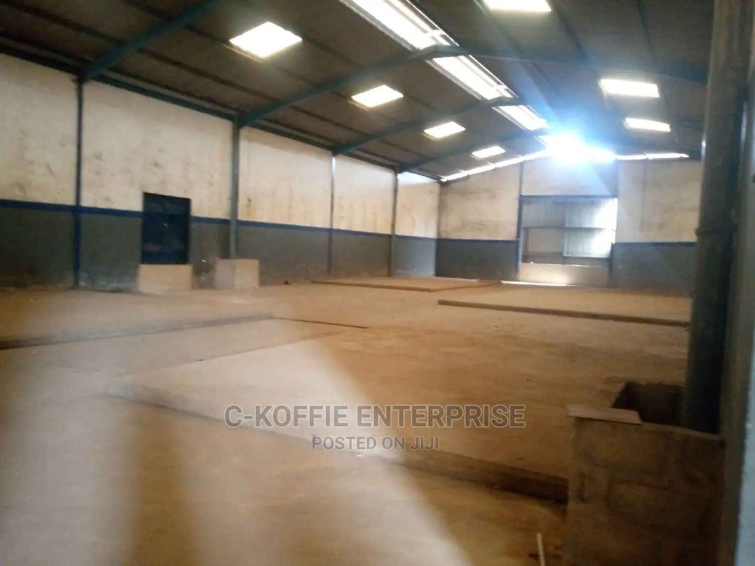 906 SQM Warehouse at Graphic Road