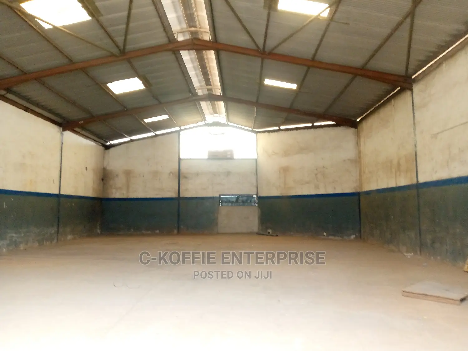 906 SQM Warehouse at Graphic Road