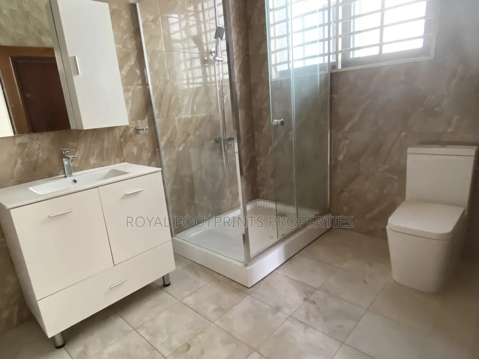 5bdrm House in Royal Footprints, Adenta for Sale