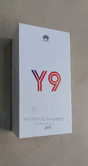 Photo - New Huawei Y9 128 GB