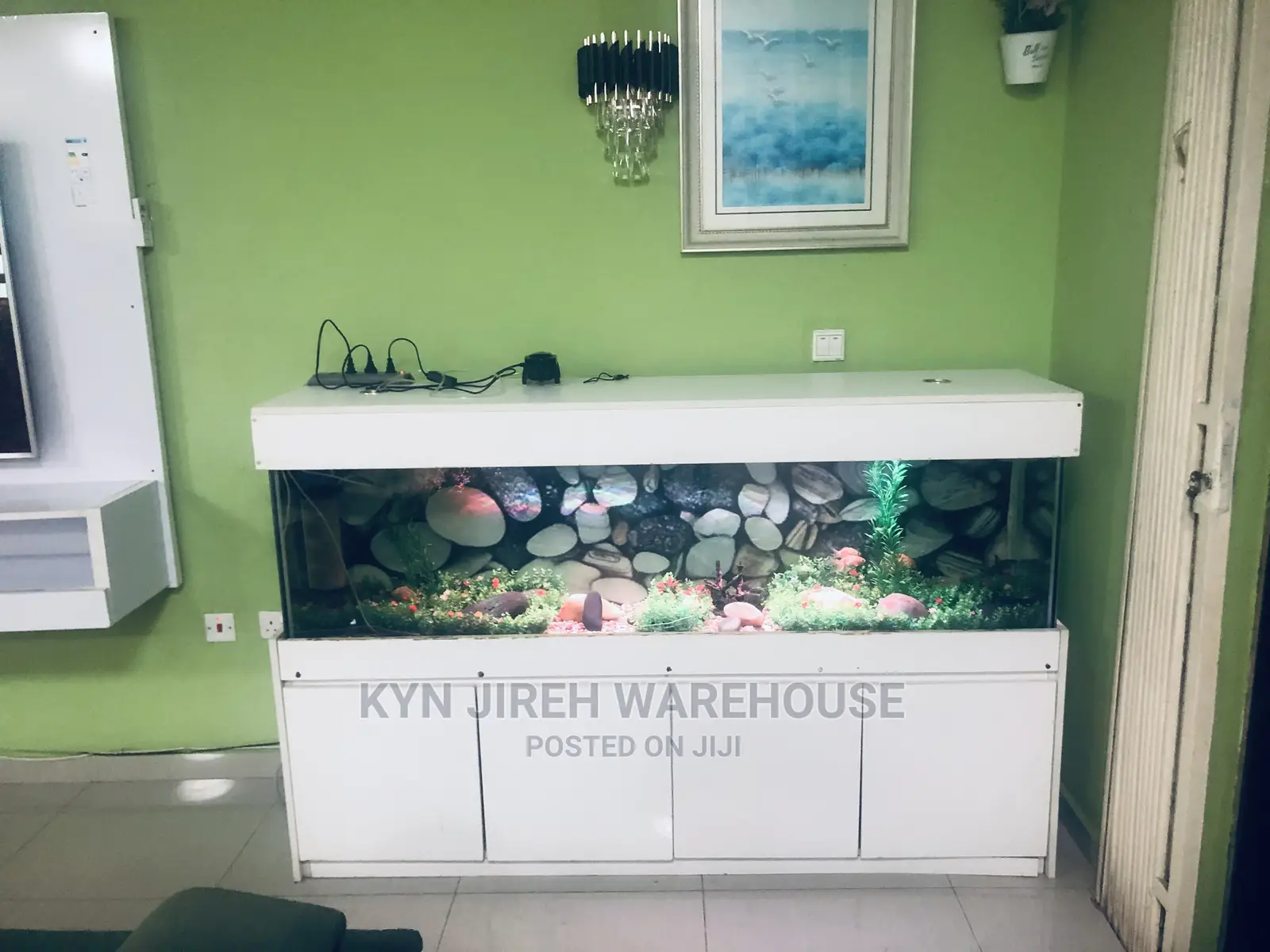 Mama Coco 7ft Aquarium With 15 Fishes