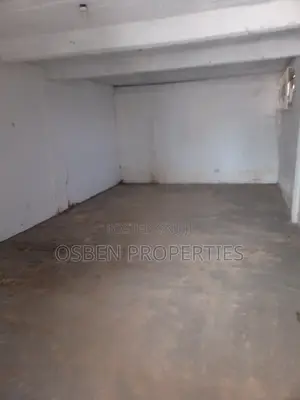 Spacious 3 -In-1 Shop for Rent