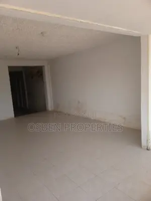 Spacious 3 -In-1 Shop for Rent