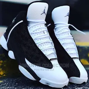 Air Jordan Retro 13 Black/White