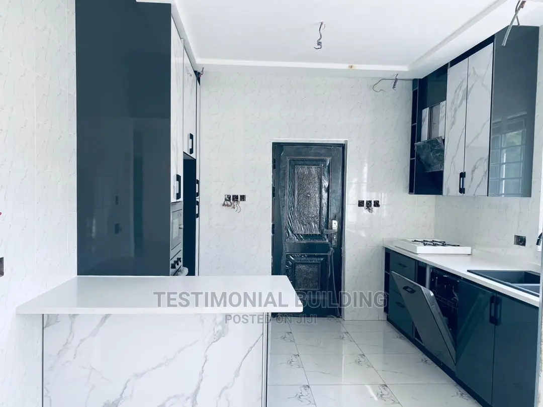 3bdrm House in Testimonial Building, Ashaley Botwe for Sale
