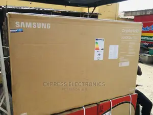50”Au9000 UHD Triluminos Smart Display Samsung +Dstv