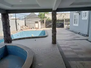 6bdrm Mansion in East Legon for Sale
