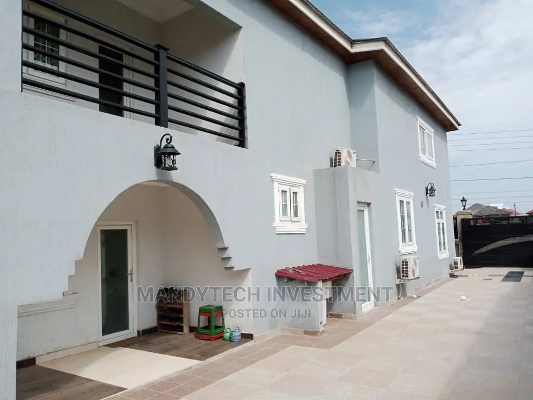 6bdrm Mansion in East Legon for Sale