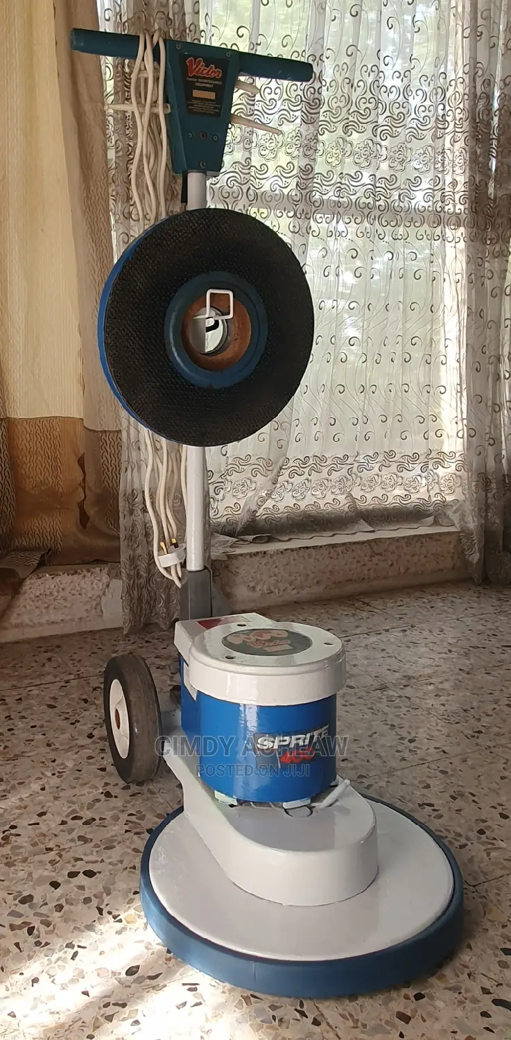 Victor Sprite 400 Floor and Carpet Cleaning Machine
