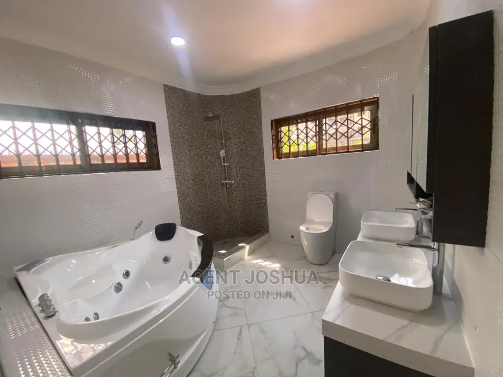 4bdrm House in Spintex for Sale