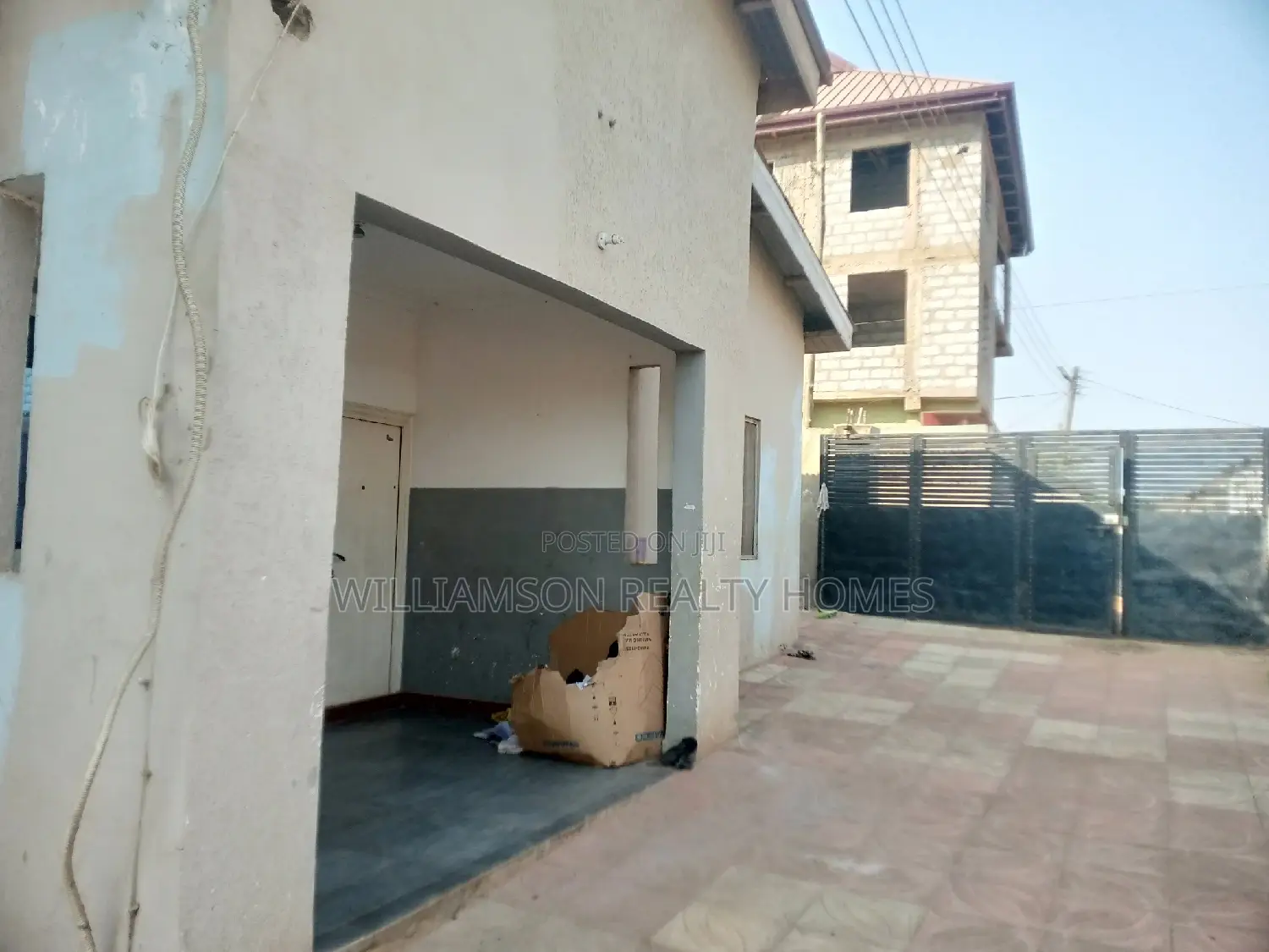 2bdrm House in Hfc Estate Area, for rent