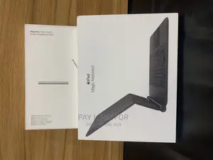 Apple Magic Keyboard 11.9-Inches