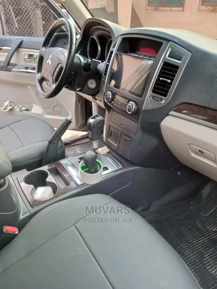 Car Rental. Toyota Highlander for Hiring