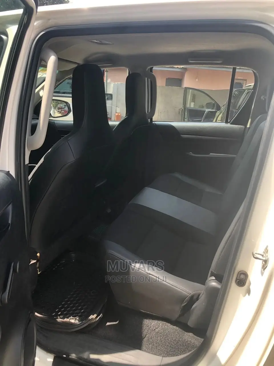 Car Rental. Toyota Highlander for Hiring