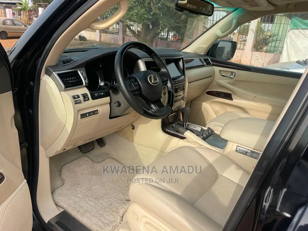 Lexus LX 2022 Black