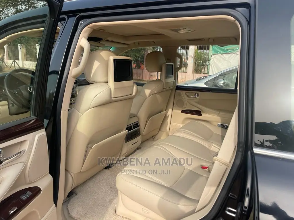 Lexus LX 2022 Black