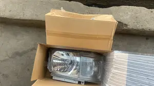 (Stanbic) Toyota Hiace 2005-08 Headlight