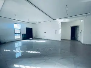 4bdrm Duplex in Dr Roko, Adjiriganor for Sale
