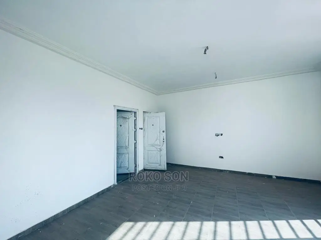 4bdrm Duplex in Dr Roko, Adjiriganor for Sale