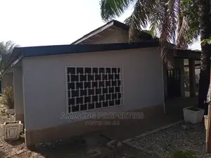 3bdrm House in Nyaniba Estate for Sale